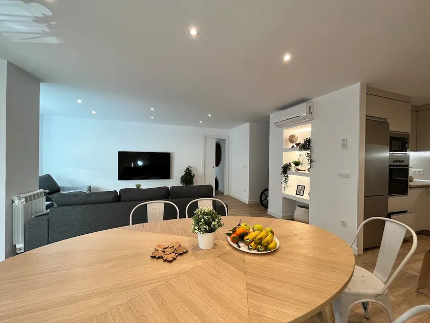 VUT Correhuela, Unbeatable location, wifi, A/C - Image 1