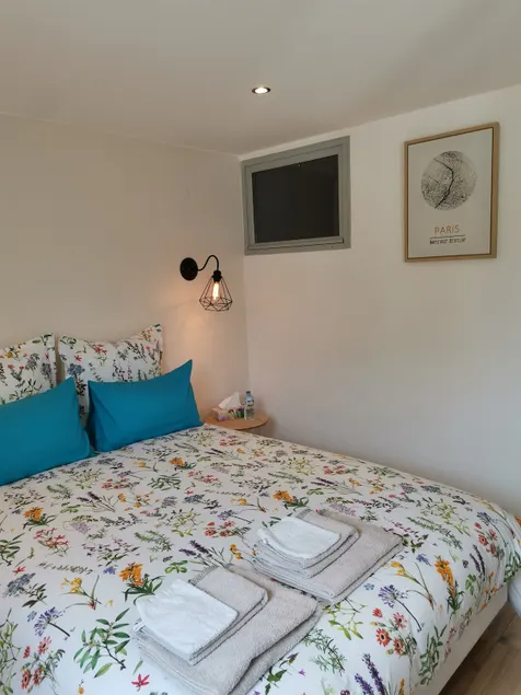 Le Cosy - Image 1