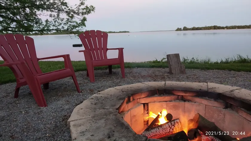  The Lazy Acre: Waterfront cottage with unparalleled views of Smith's Bay. - Image 1
