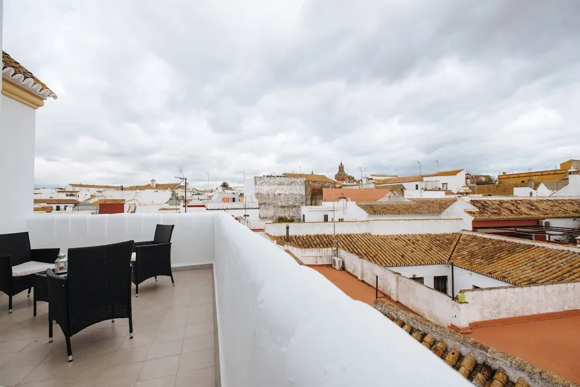 Wohnung mit Terrasse und spektakulärer Aussicht - Image 1