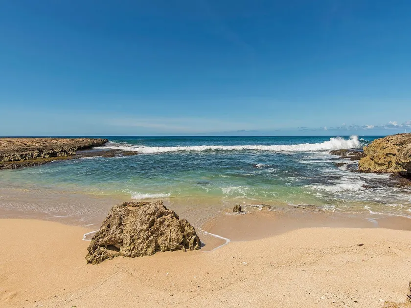 Paradise Ohana Beach Guest home walk to beach/pool - Image 1