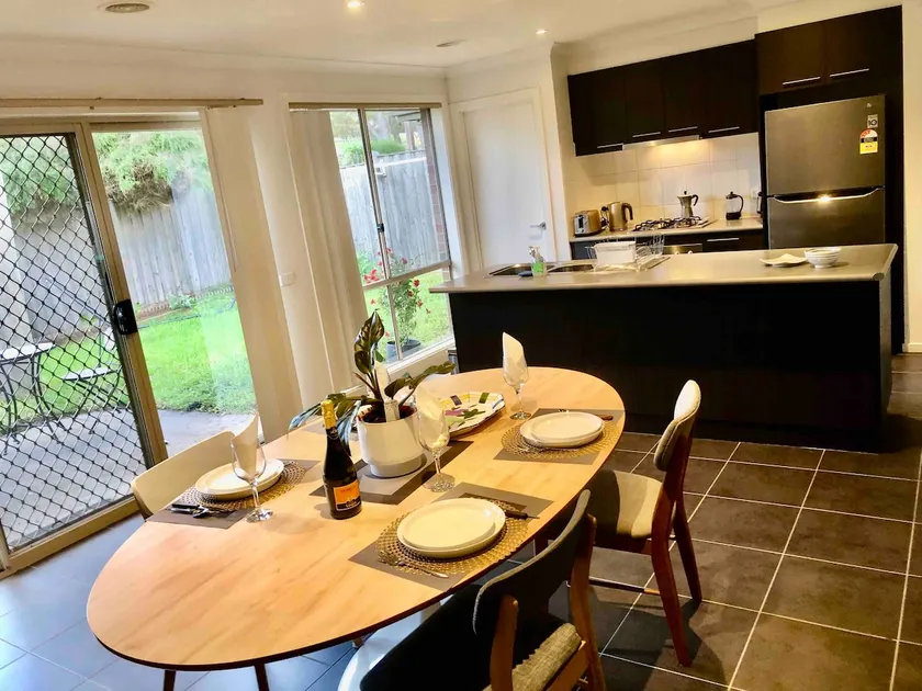 Seaford Serenity: A nature lover's coastal haven - Image 1
