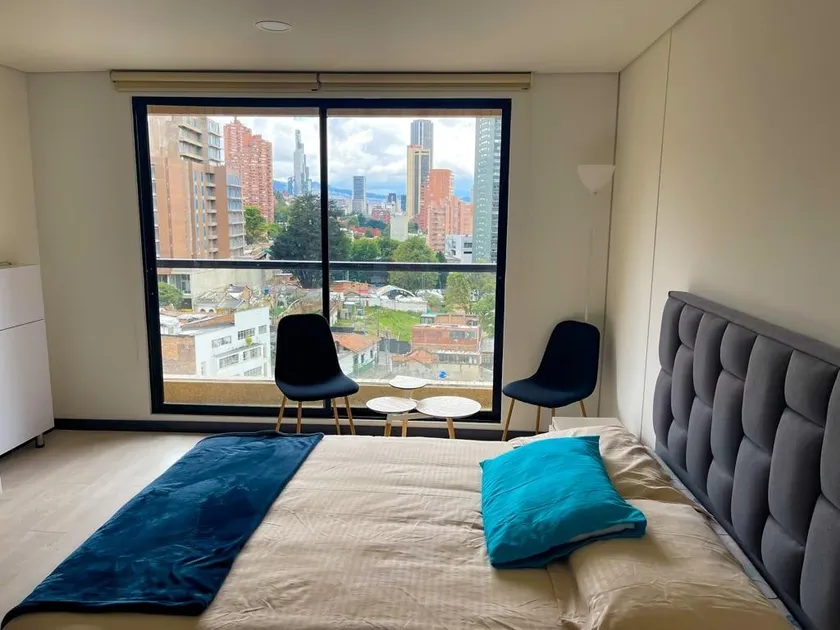 Modern loft with a great view of the Bogota International Center - Image 1