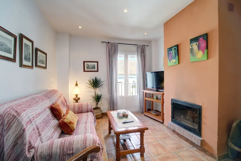 Country getaway | Balcony with views | Fireplace 2 bedrooms - Image 1