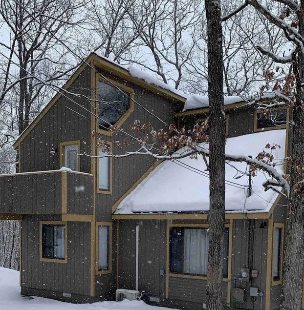Nice Cabin with Jacuzzi, Fireplace & Creek nearby - Image 1