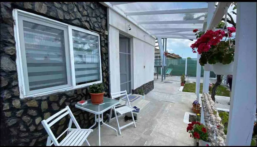 Ca acasă Corbu - Image 1