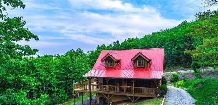 Red Turkey Run Mountain Cabin Retreat with hot tub - Image 1
