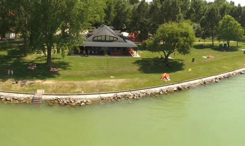 Szines Panoráma Apartman - Image 1