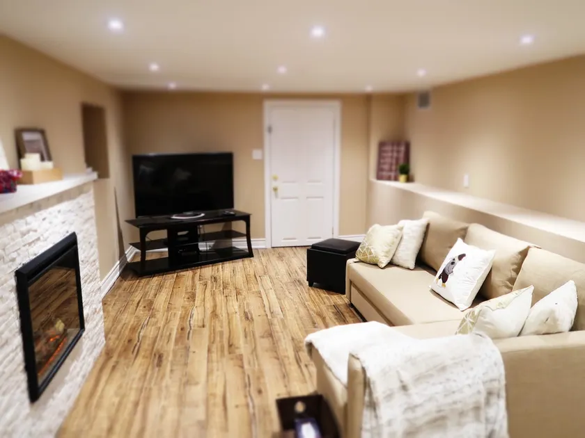 Spacious,Cozy,Private 2+1BR/1.5BA Seprate Entrance - Image 1