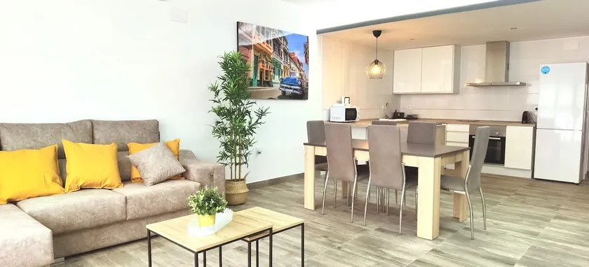 Lovely apartment, large, new and bright. - Image 1