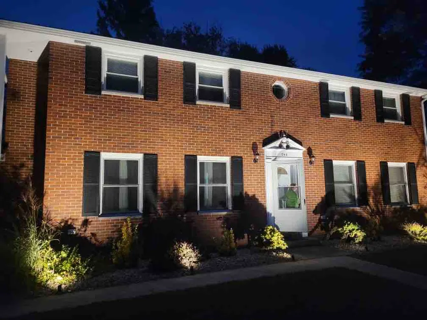 Arolyn place. 780 - Image 1