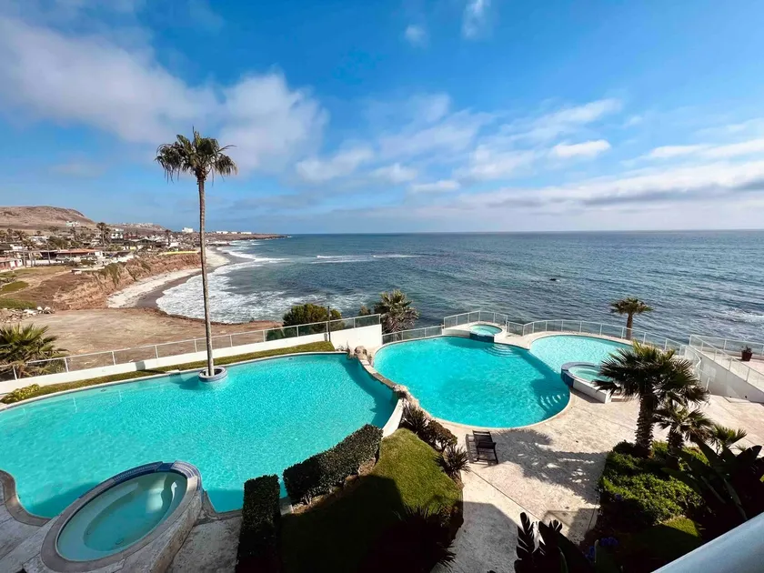 Beachfront Peaceful Getaway in Rosarito - Image 1