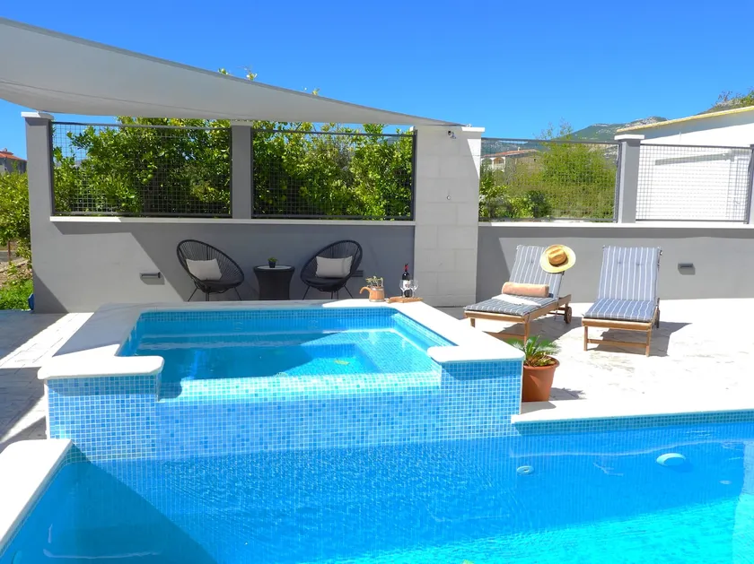 VILLA WHITE ROSE Kaštela - Image 1