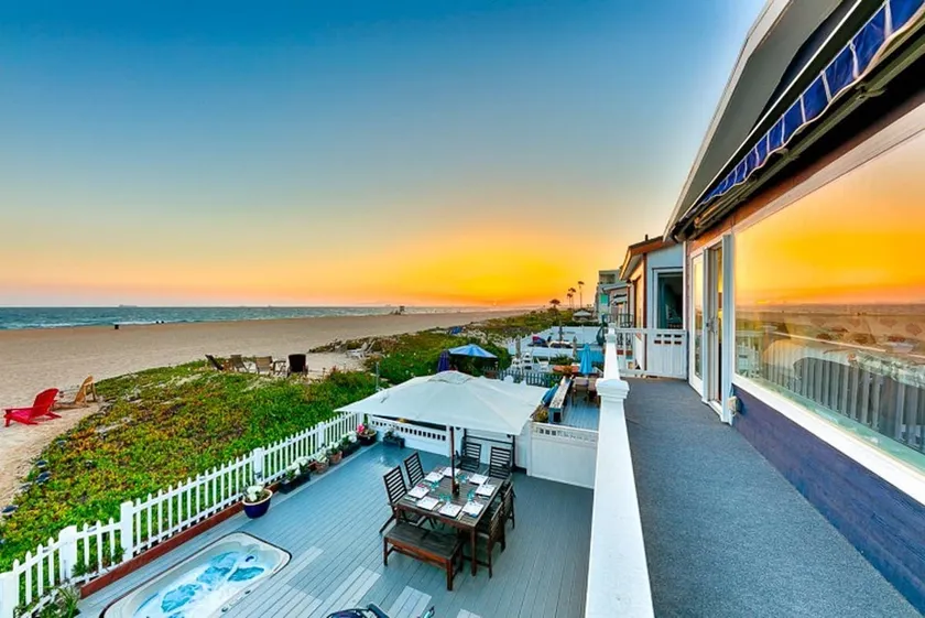 Beachfront Home w/Spa, Deck+VIEWS - Image 1