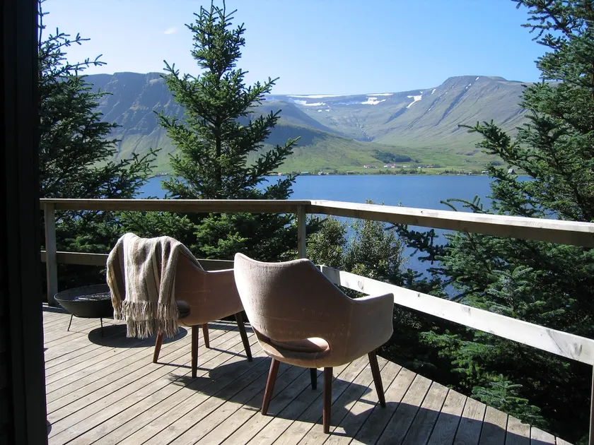 Near Reykjavik, Lakeside beach front. - Image 1