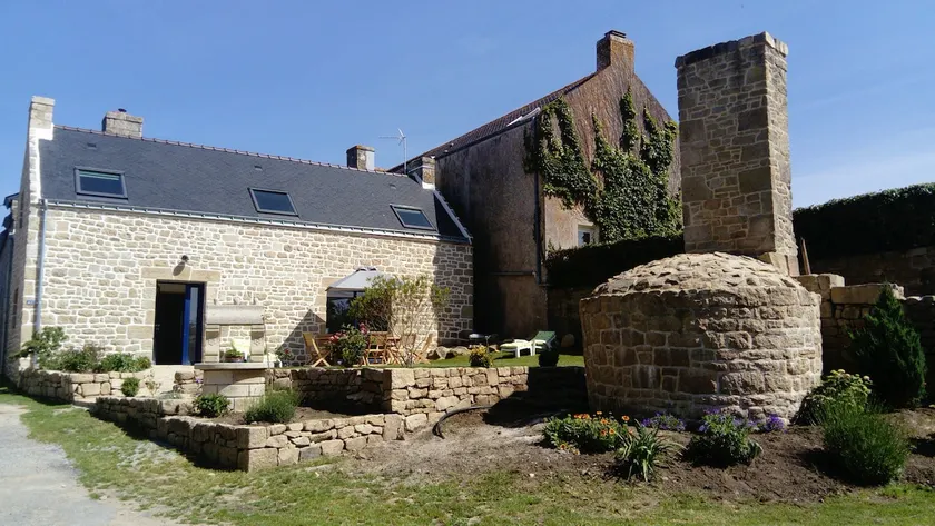 Renovated stone house close to the beach - Image 1