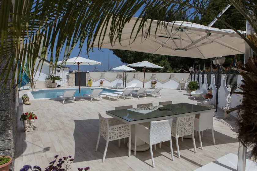 Vdl Luxury Villa - Image 1