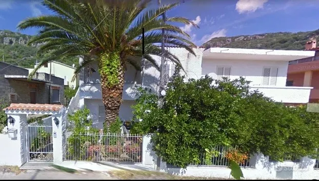 House minutes from the beaches - Image 1