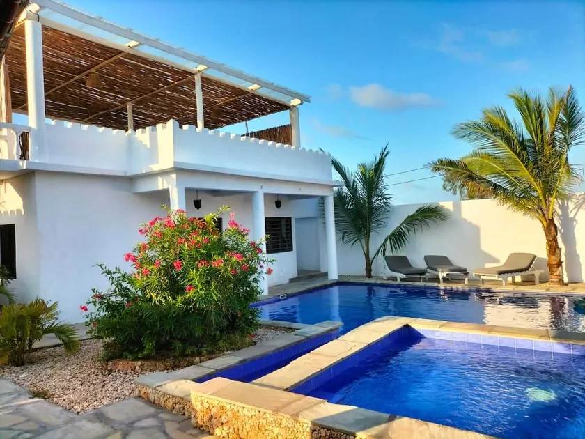 Arica Palm Watamu Junior Suite - Image 1