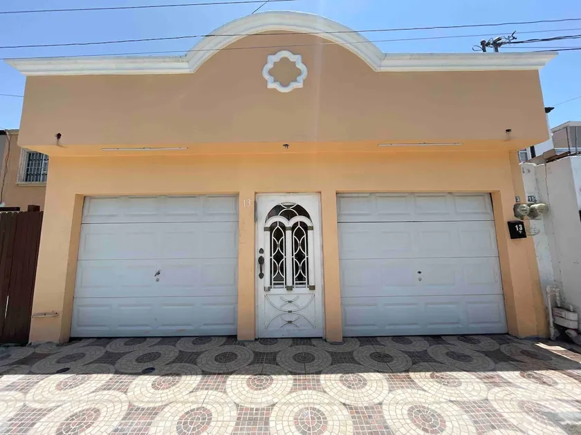(1) NICE PLACE TO STAY IN NUEVO LAREDO MEXICO #1 - Image 1