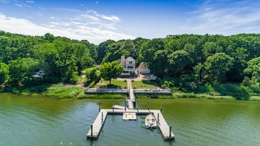 Bayview House on Mattituck Inlet - Image 1