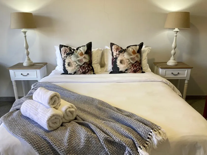 Tidor Garden Cottage - Image 1