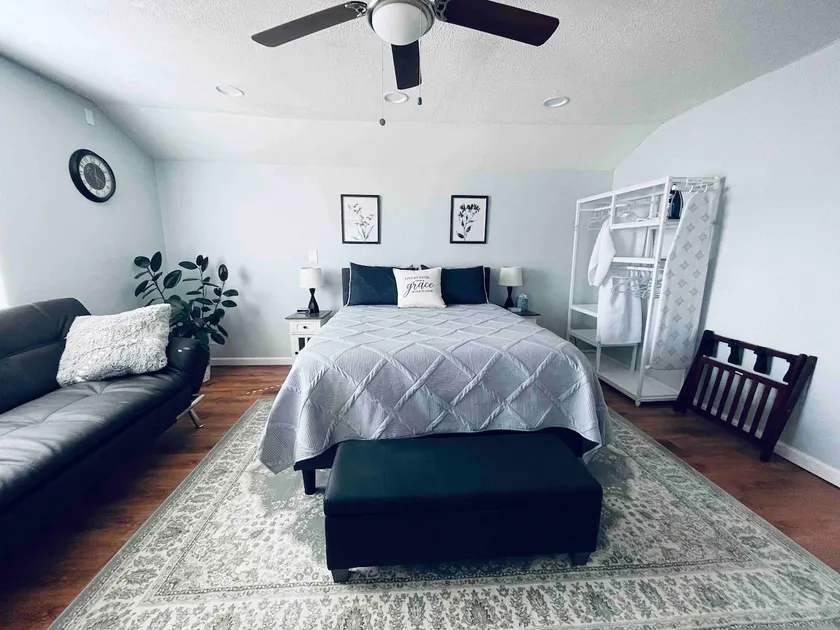 Sheridan Suite - Image 1