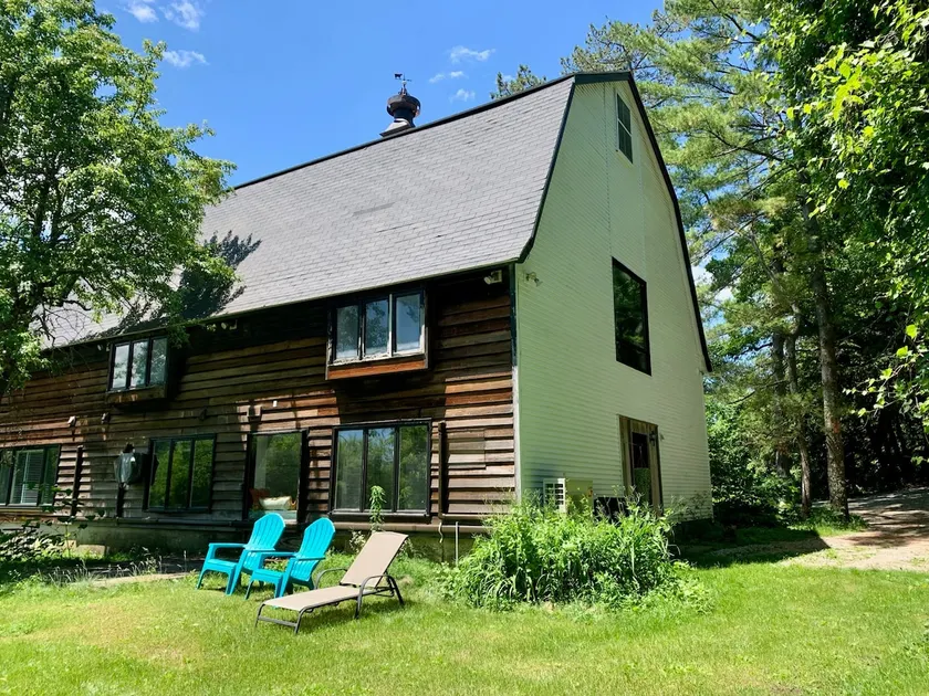 Modern barn in the heart of the Berkshires - Image 1