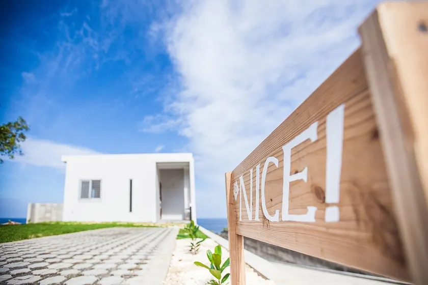 Nice! House with ocean view, feel the tropical sky and sea! Free parking available! - Image 1
