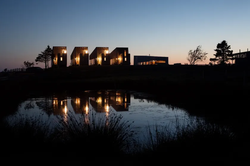 Seaside Hirtle's Cottage - A Stunning Retreat - Image 1