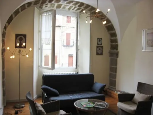 T4 for rent in the center of Langeac - Image 1