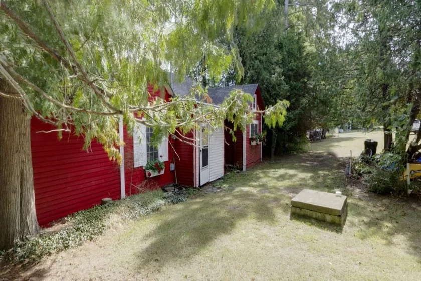 Cottage on Lake Champlain (NY Side) - Image 1