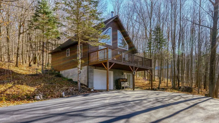 Secluded Dublin Hills Chalet <8 mins to EVL> - Image 1