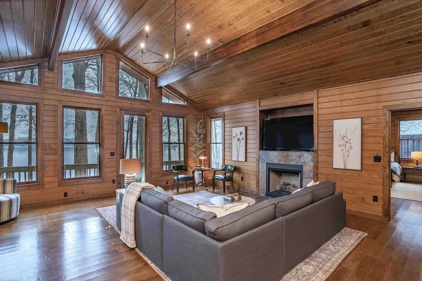 Lake Oconee Waterfront Cabin+Fire Pit+Dock+VIEWS - Image 1
