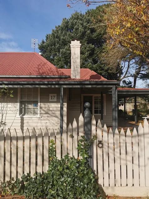 1800’s country cottage | Trentham | pet friendly - Image 1