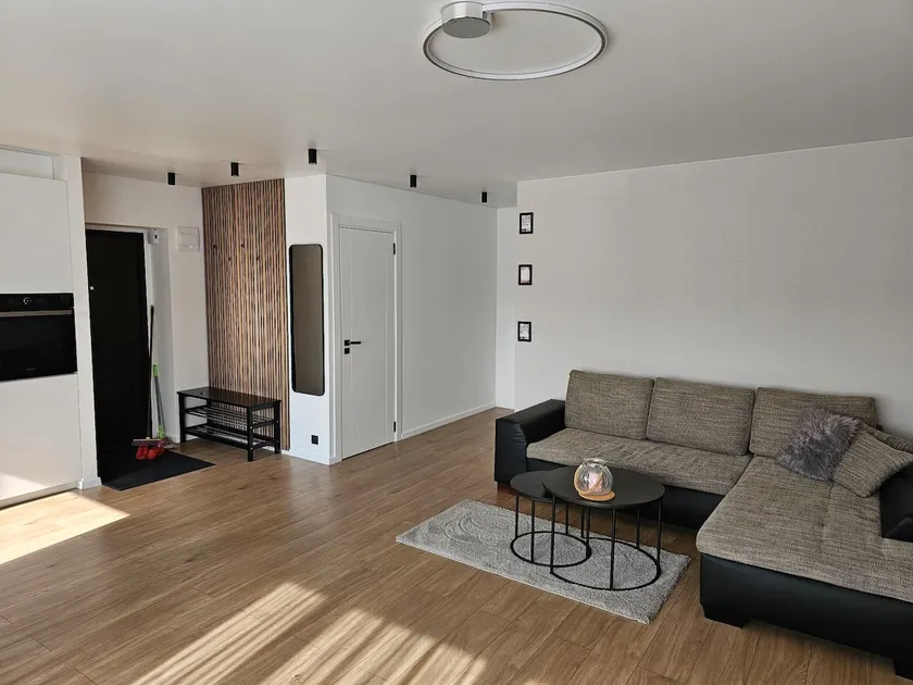 Amber Shore Apartment - Image 1