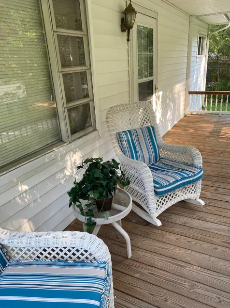 2 minute drive to downtown, Pet Friendly - Image 1