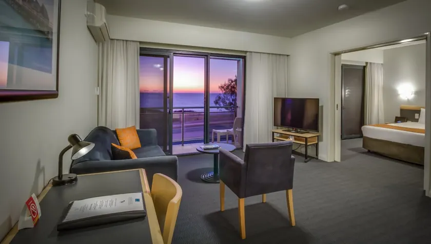 Oceanview 1 Bed Apartment @ Quality Resort Sorrento Beach - Image 1