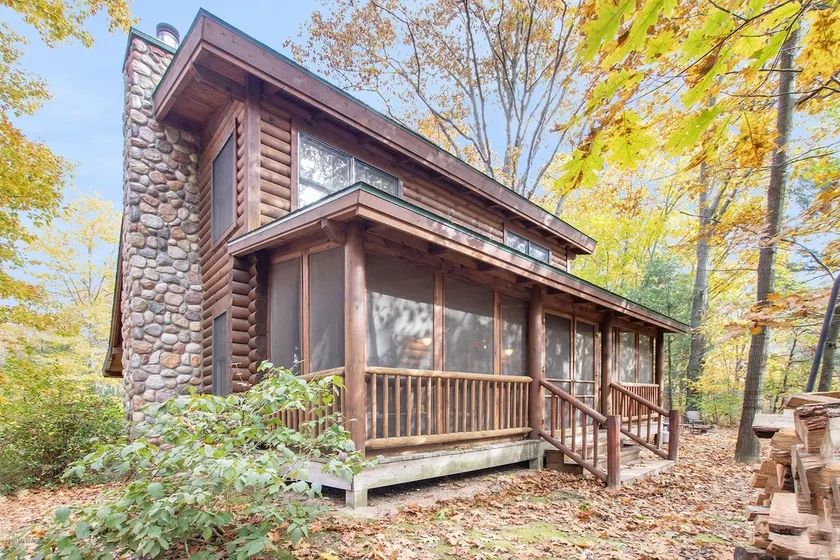 Peaceful Cabin w/ Lake Access, Firepit & Grill - Image 1