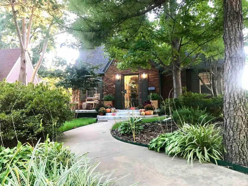 Boutique 2 Bedroom Bungalow in Florence Park - Image 1
