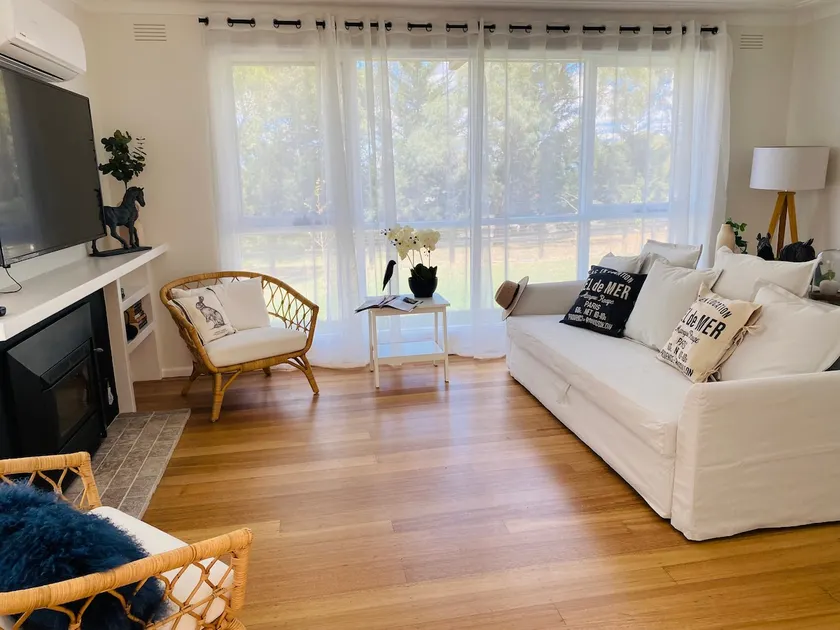 Glenview Park Cottage and Farm Stay, Yarra Glen - Image 1