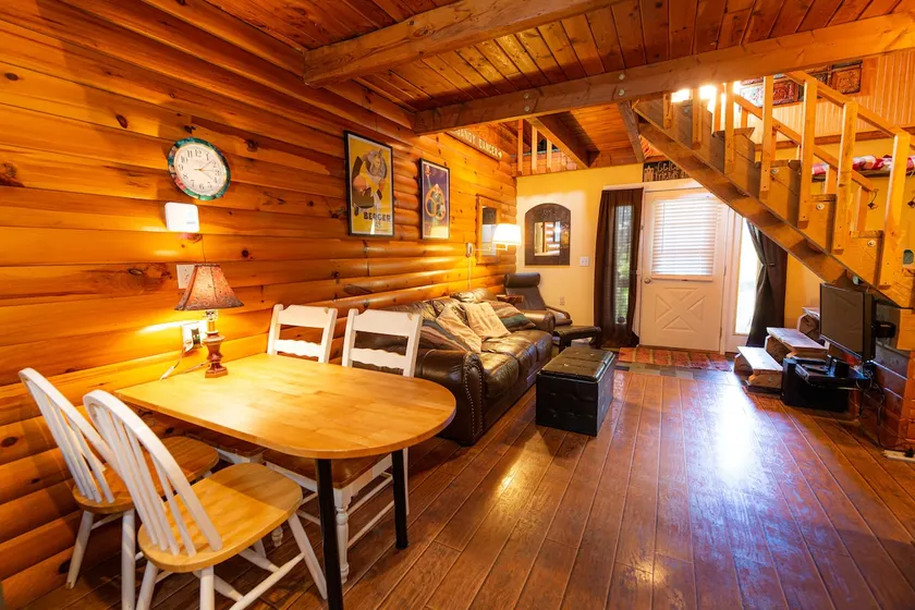 Comfortable, well kept, and convenient - Image 1
