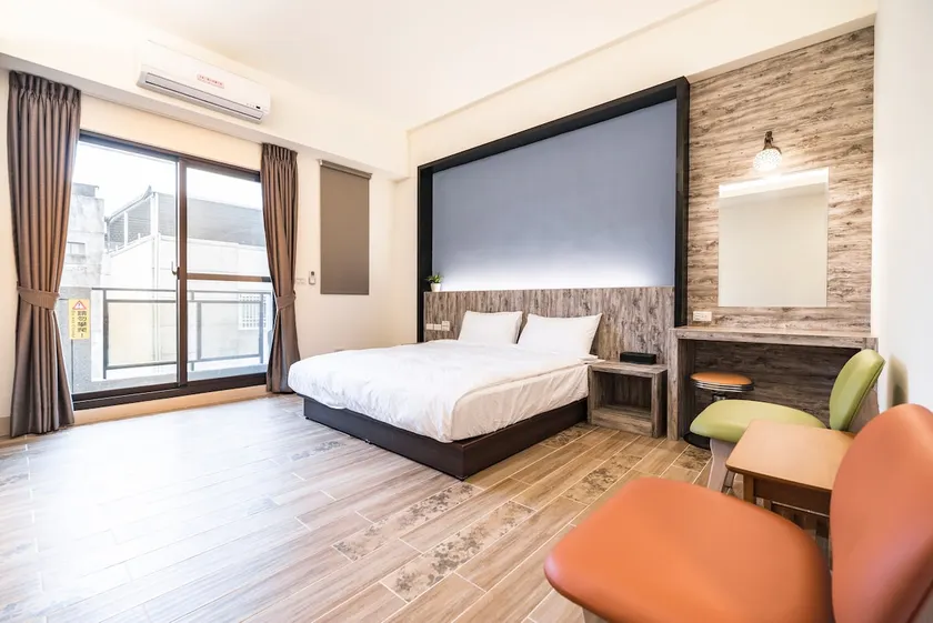 Classic double room, in front of Hualien Station - Image 1