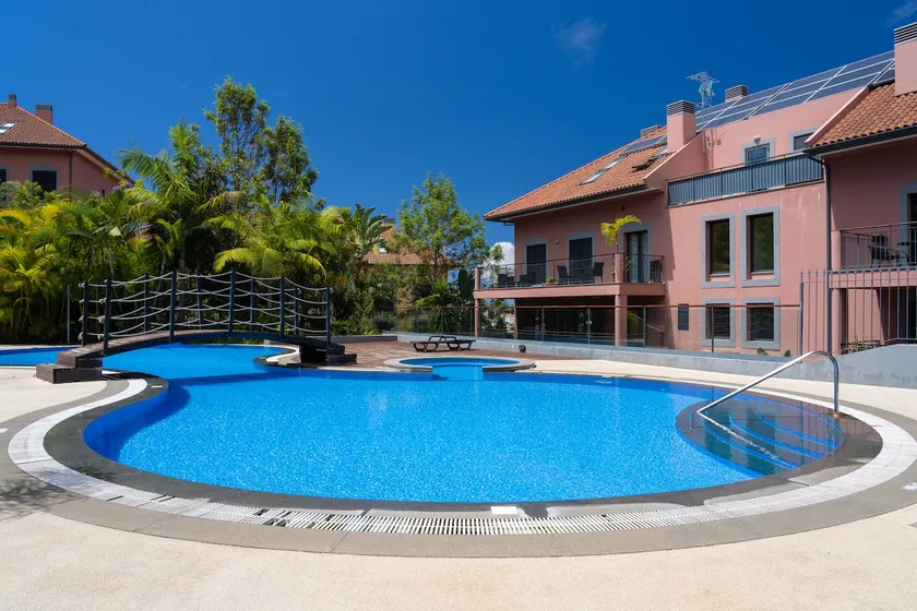 Santa Luzia Funchal View 2Br Pool, Ac & Parking - Image 1