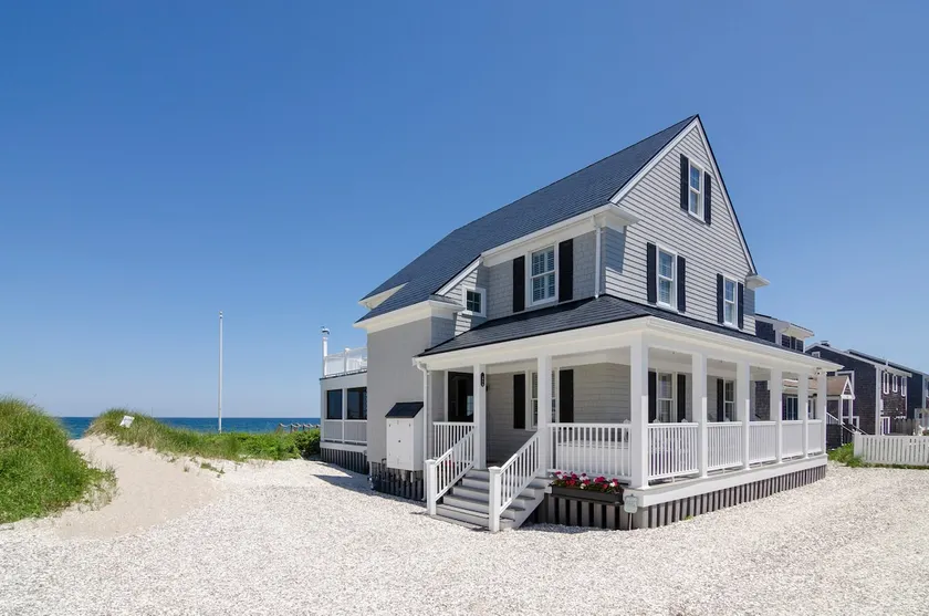 Salt Eire | Oceanfront Beach Home - Image 1