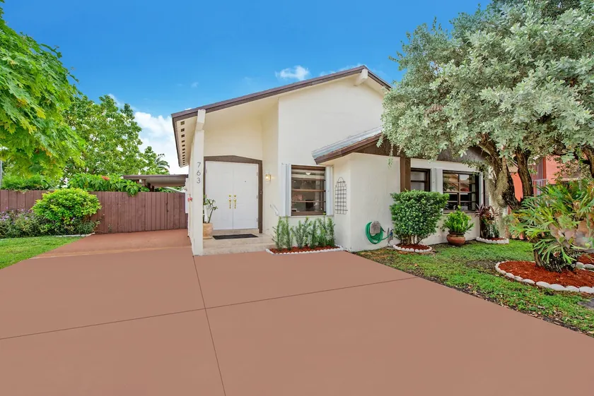 Villa Madre Pet Friendly Southwest Miami - Image 1