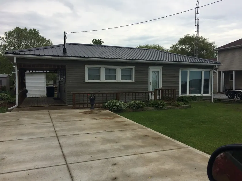Rob's Other Place for Fishing and Hunting - Image 1