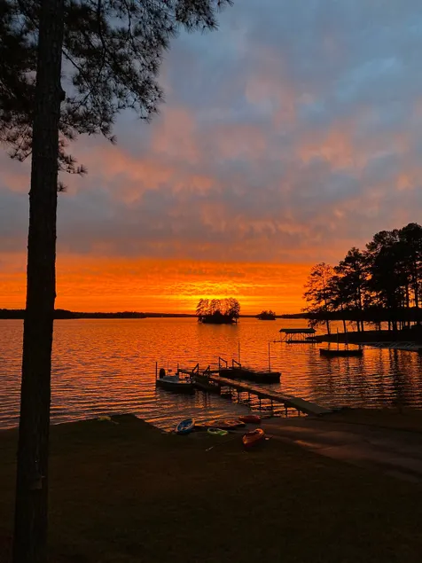 Lake Wateree Sunsets: 6000SF, Dock/Ramp & HOT TUB! - Image 1
