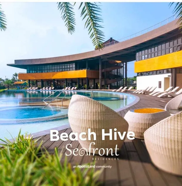 Direct beachfront access/Beach Hive Seafront Villa - Image 1