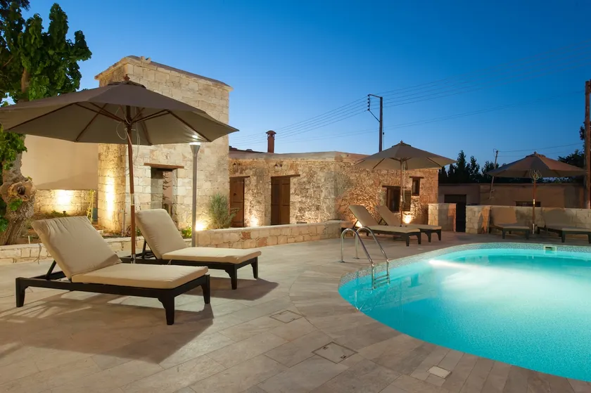 One Bedroom Traditional Village Apartment - Image 1